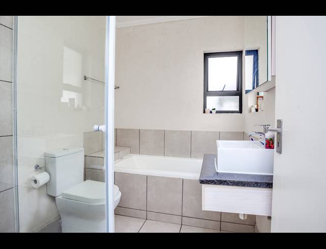 1 BEDROOM APARTMENT FOR SALE IN BEVERLEY